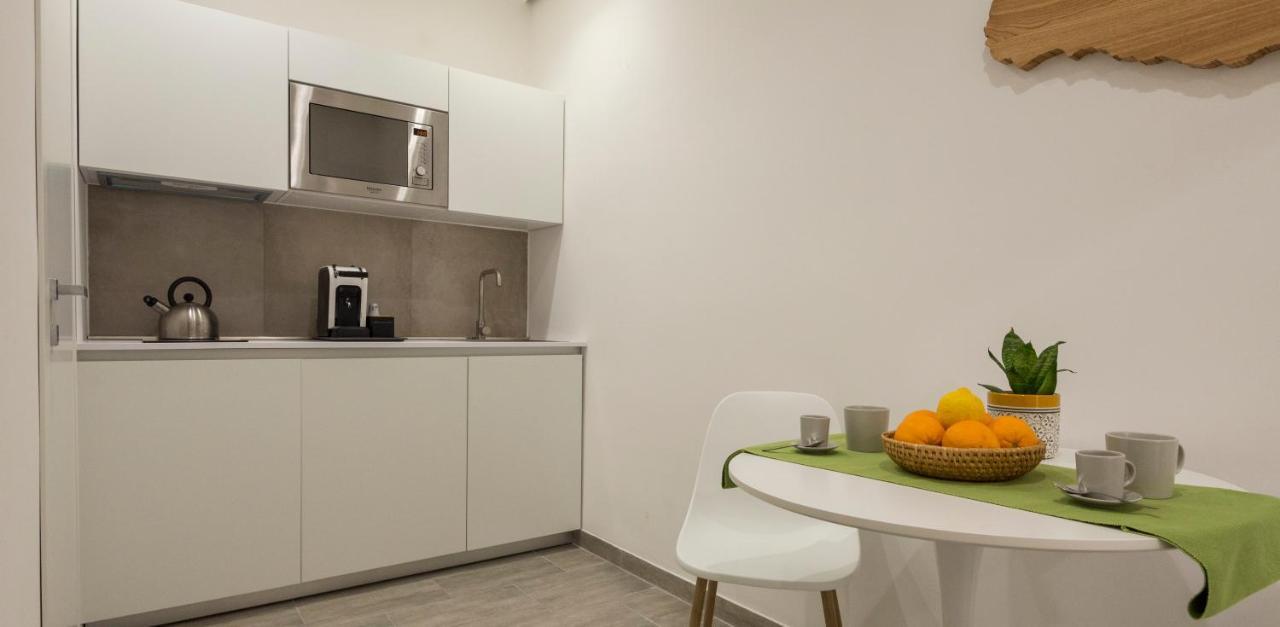 Artemide House - Bilocale Ortigia Wifi Apartment Syracuse Bagian luar foto